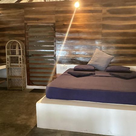 Upali Beach Surf Resort & Cafe 아루감 베이 외부 사진