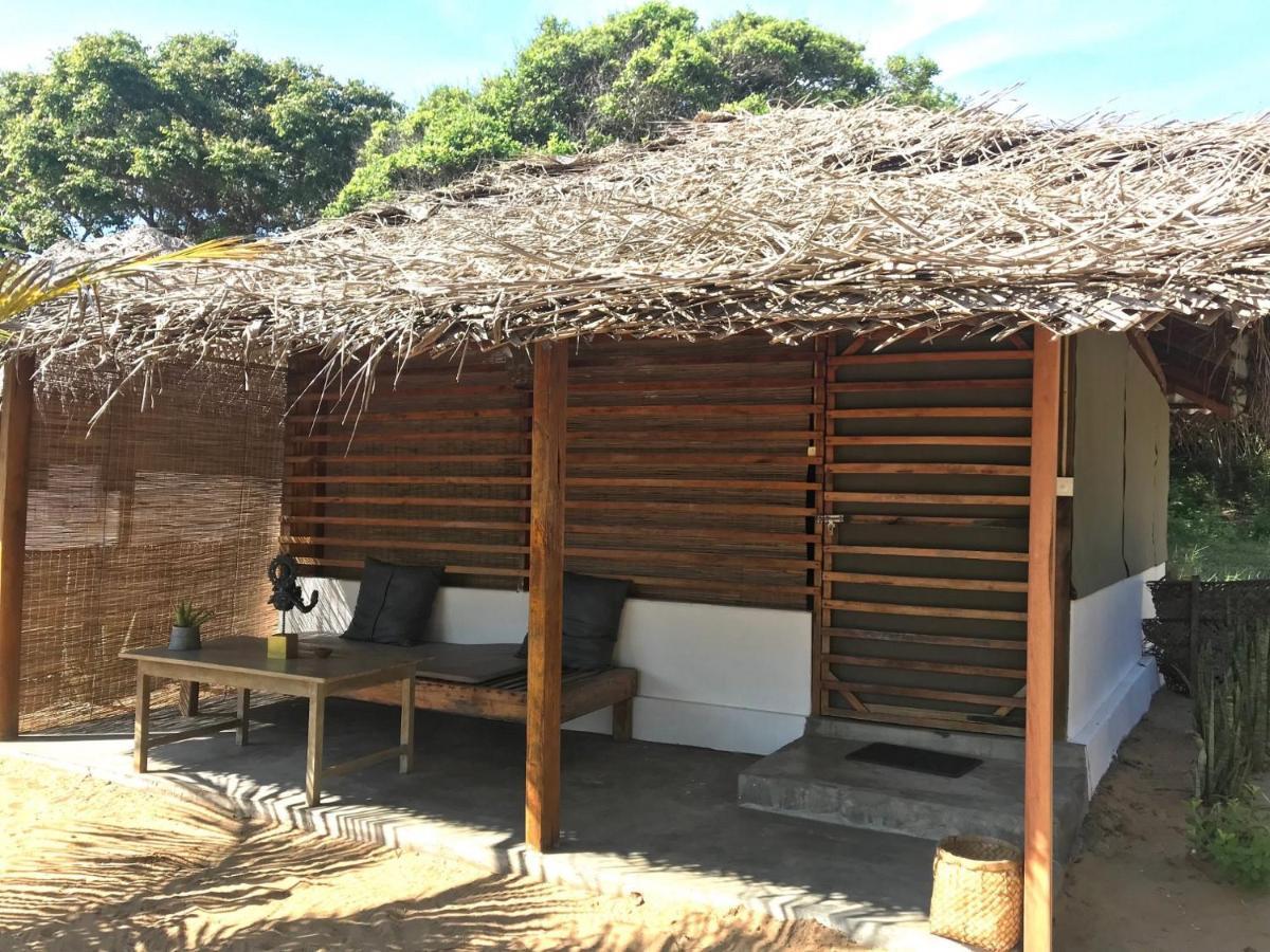 Upali Beach Surf Resort & Cafe 아루감 베이 외부 사진