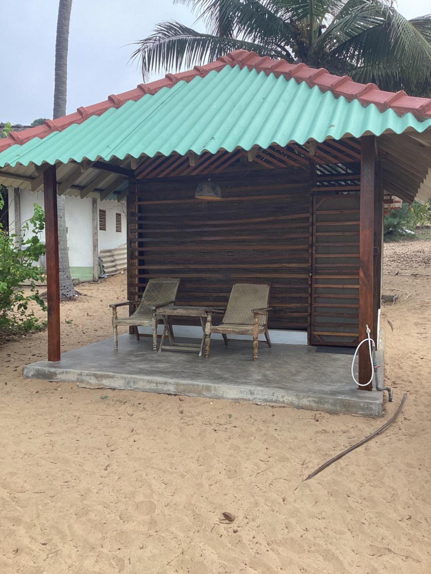 Upali Beach Surf Resort & Cafe 아루감 베이 외부 사진