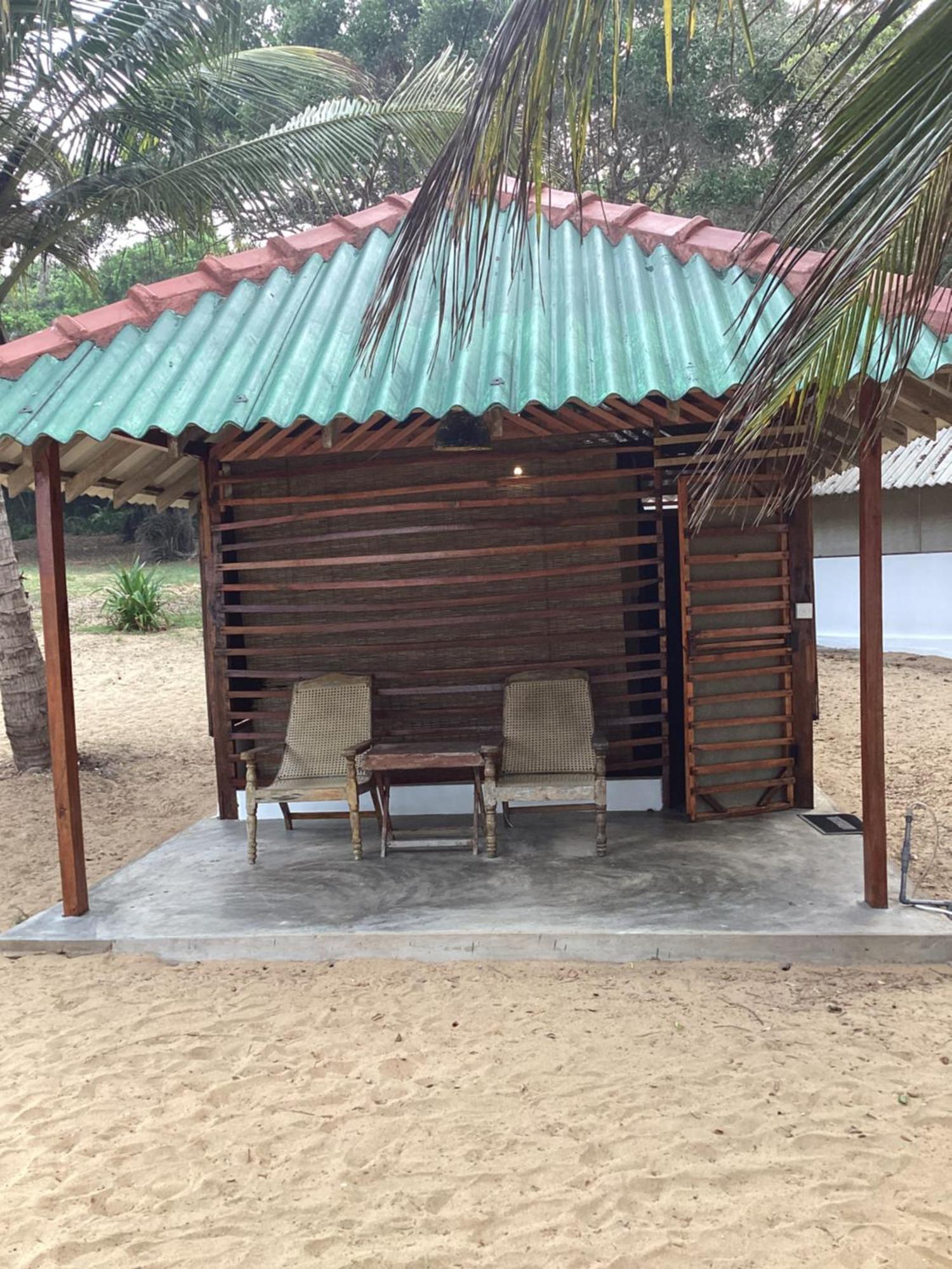 Upali Beach Surf Resort & Cafe 아루감 베이 외부 사진